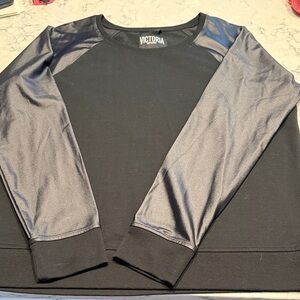 Victoria Women's Black and Gray Top